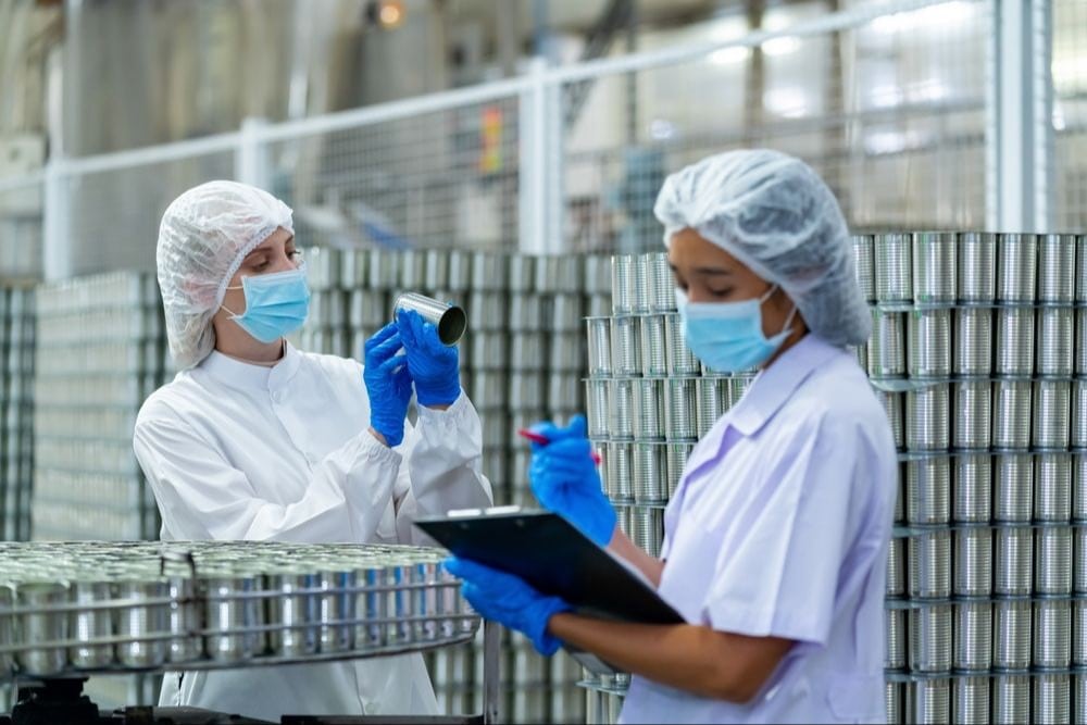 Brasileiro prefere CLT na hora de procurar emprego, revela pesquisa da CNI