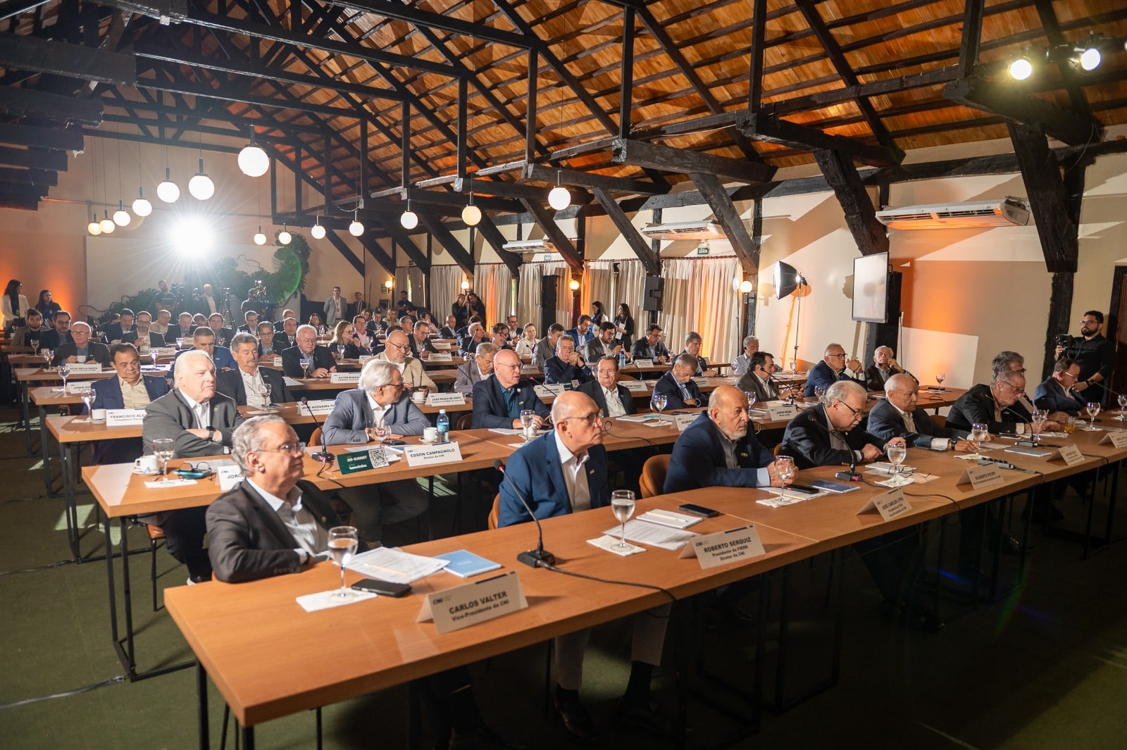 Presidente do Simemae participa do Fórum Empresarial MS Summit em Bonito