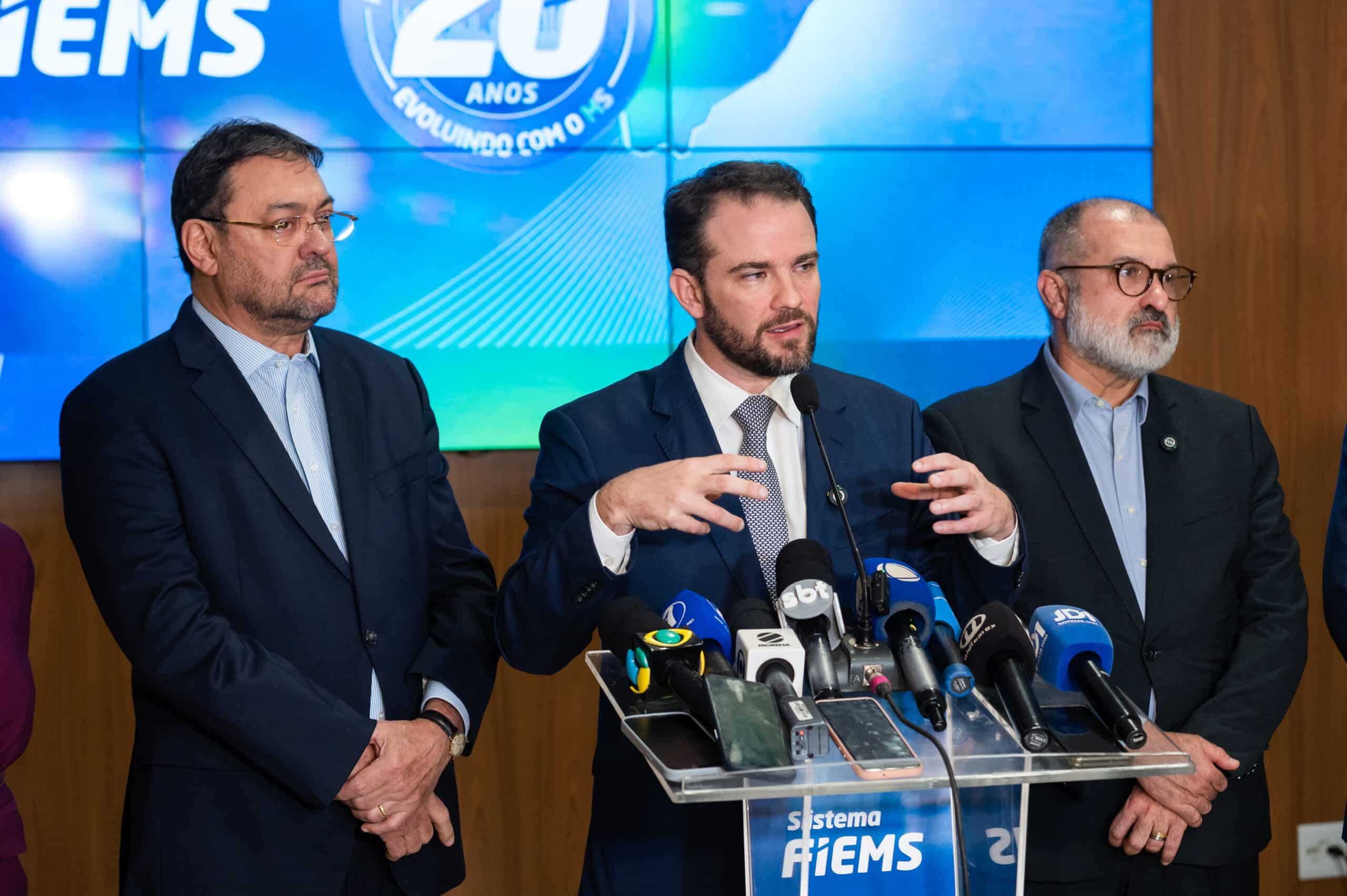 Presidente do Simemae participa de encontro empresarial com ministros da Fazenda e dos Transportes