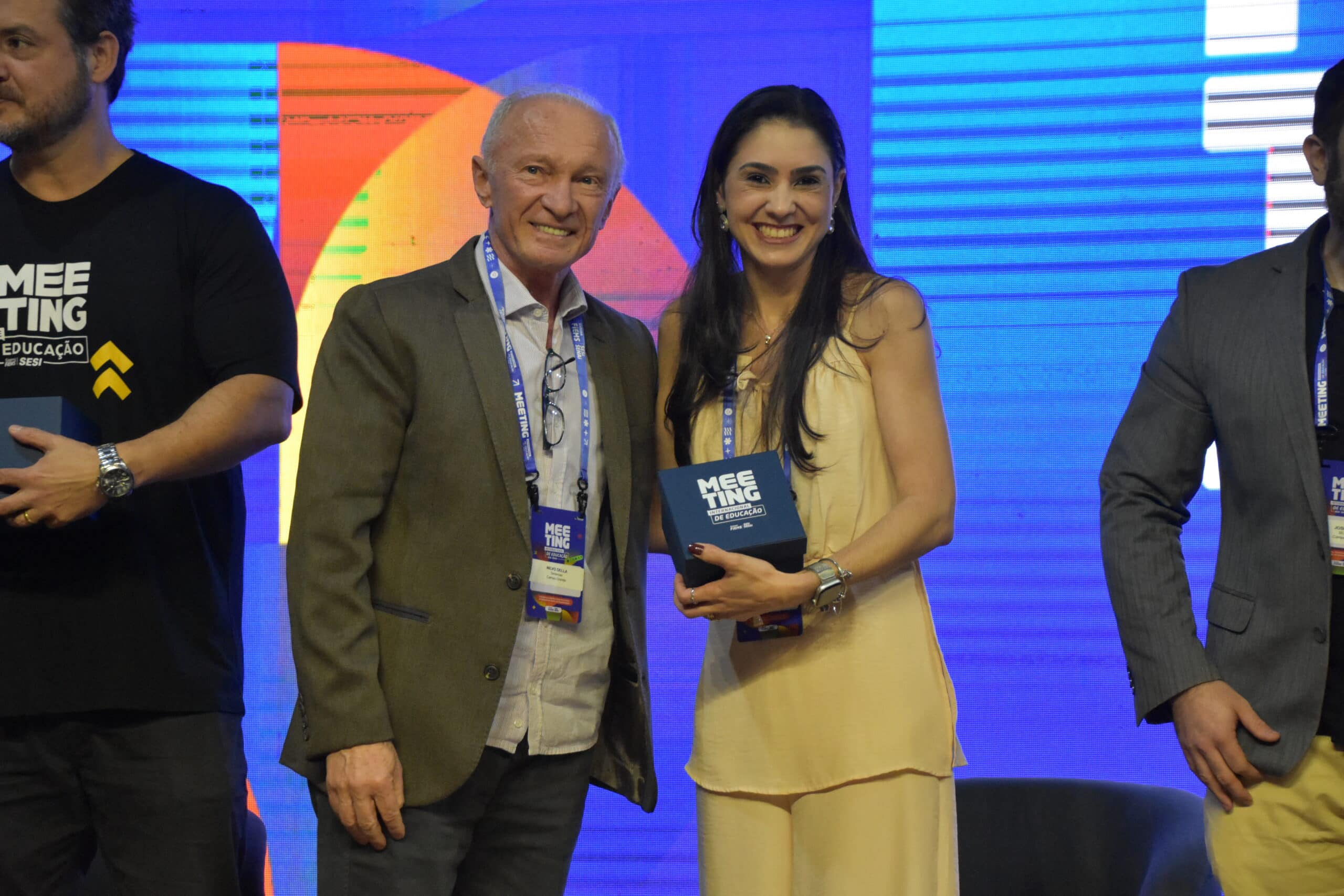 Simemae participa de encontro internacional que discute os rumos da educação